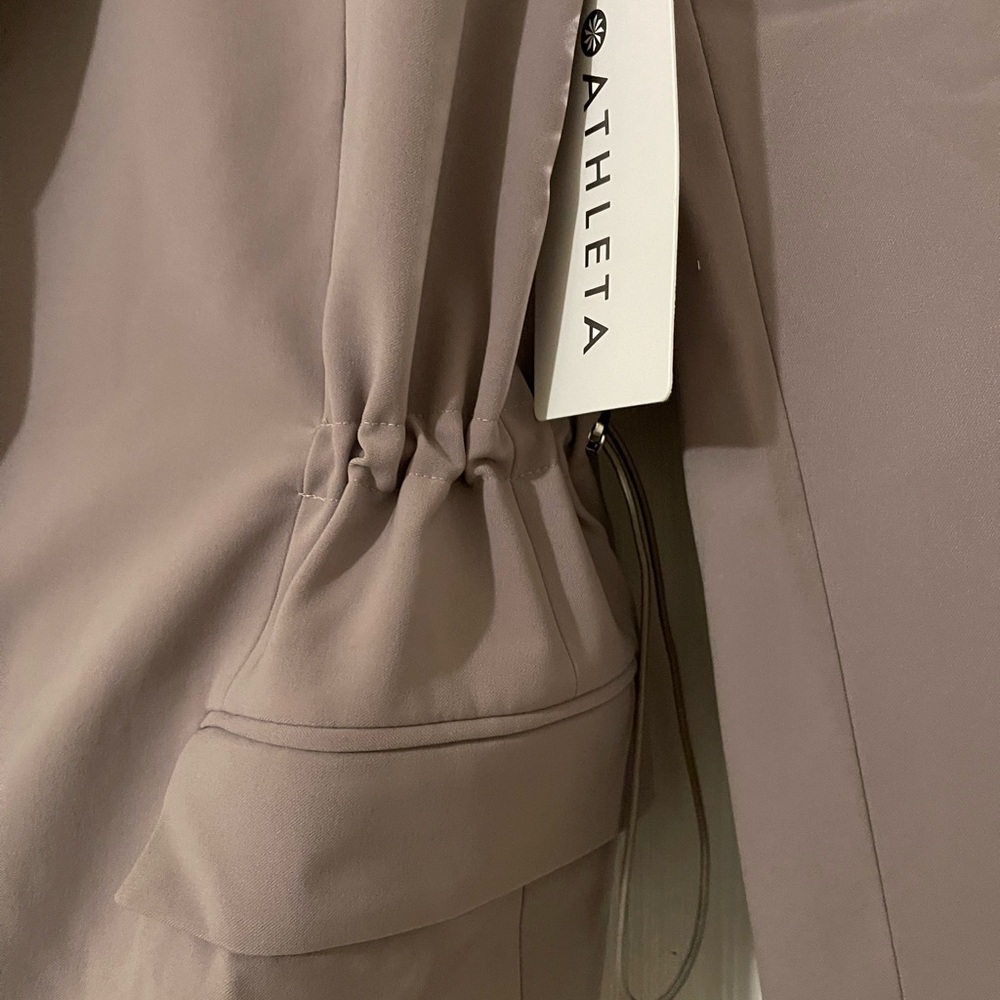 Athleta MVP Blazer . suitable for both work and casual outings. versatile design - Picture 14 of 16